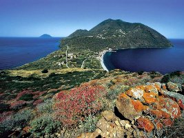 Vacanze in Sicilia-Isole Eolie: guida viaggio. Itinerario di viaggio di 10 giorni a Filicudi, Salina, Stromboli, Lipari