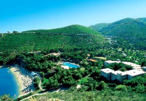 Offerta viaggio ponte del 2 Giugno 2011: vacanza di 3 notti al mare in Puglia a Pugnochiuso (Foggia-Gargano)