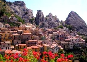 Cosa vedere in Basilicata: itinerario di viaggio sulle Dolomiti Lucane del Parco regionale di Gallipoli Co­gnato 