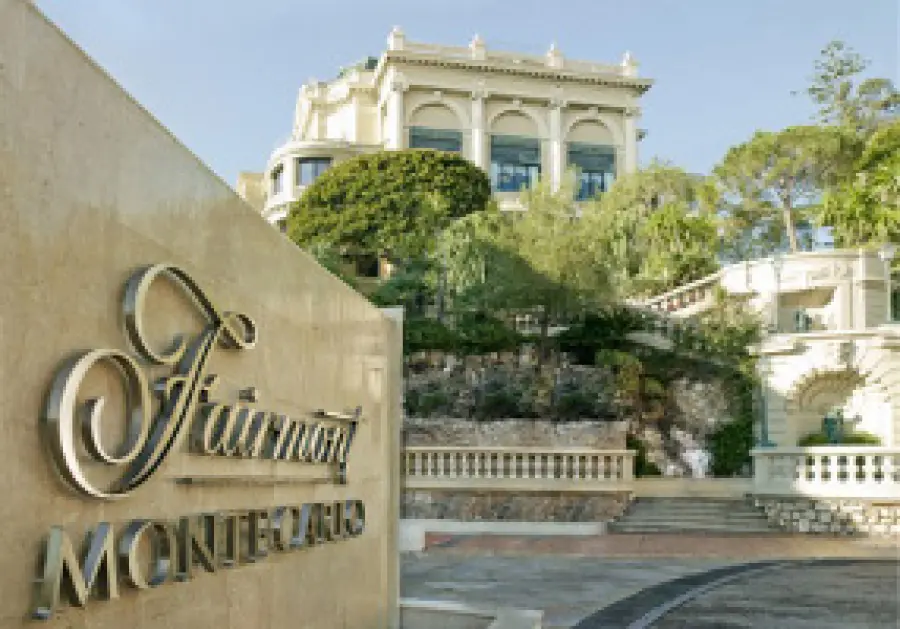 Vacanze Benessere a Montecarlo al Fairmont Hotel: hammam, sauna e piscina riscaldata esterna