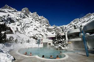 Settimana bianca in Svizzera e vacanze benessere alle terme di Leukerbad sulle Alpi. Vacanze sulla neve 