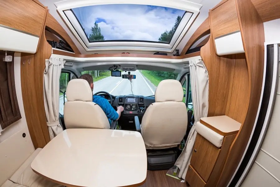 Viaggiare in camper, i segreti per una vacanza on the road senza intoppi