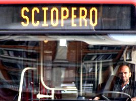 Sciopero Generale Trasporti il 29 Ottobre 2010: orario sciopero Ferrovie-Trenitalia, voli Aerei e Mezzi Pubblici