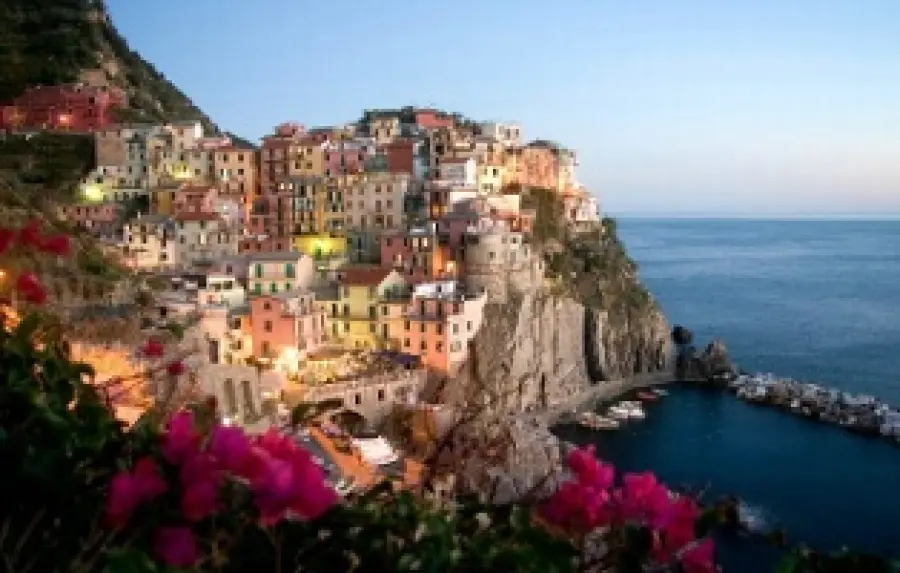 Itinerario di viaggio alle Cinque Terre: Monterosso, Vernazza, Corniglia, Menarola e Riomaggiore