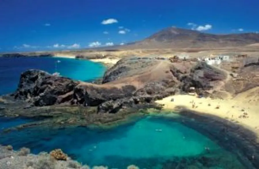 Offerta Viaggio Capodanno 2010 a Lanzarote: Vacanze alle Canarie per la famiglia. Dal 30 Dicembre 2009
