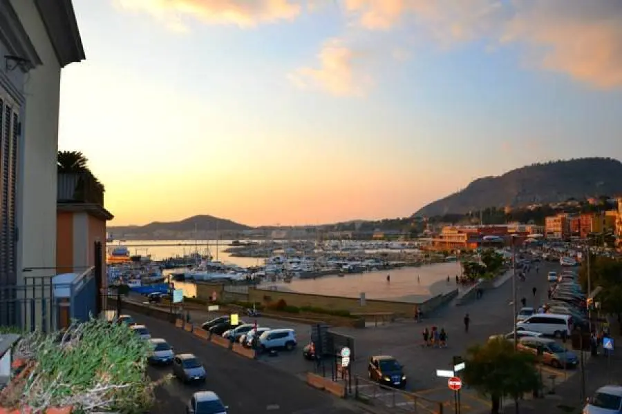 Pozzuoli e le meraviglie partenopee nascoste