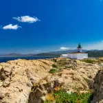 Esplorare la bellezza selvaggia della Corsica: per una vacanza indimenticabile