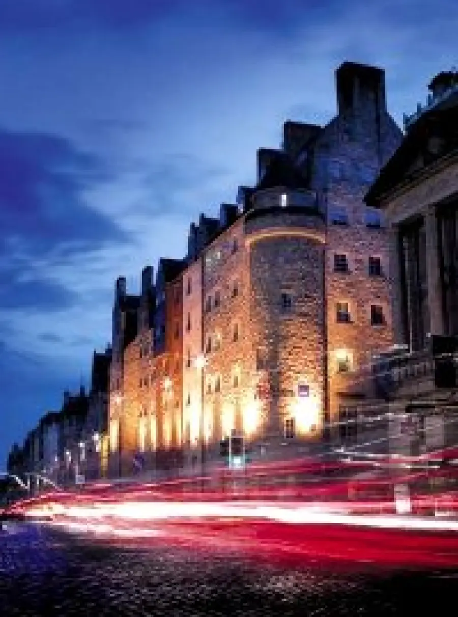 Con Jet2.com voli low cost Venezia-Edimburgo, Pisa-Leeds e Olbia-Edimburgo per il 2010