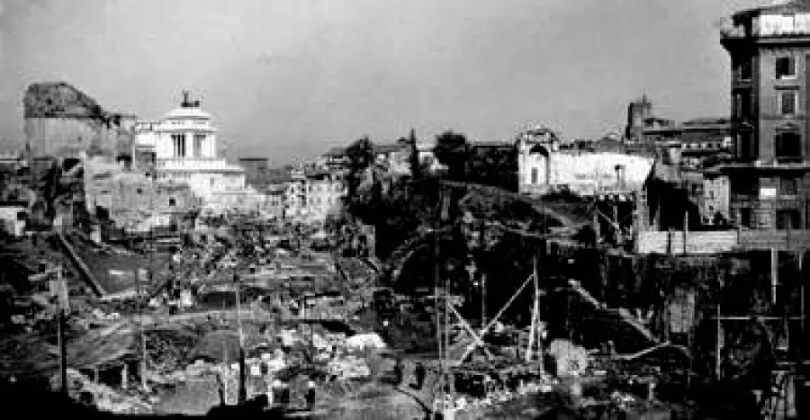 Mostre Roma - Ai Musei Capitolini la mostra fotografica su Via dell' Impero fino al 20 Settembre 2009