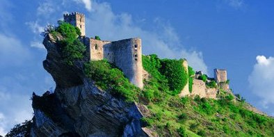 Cosa vedere in Abruzzo: il Castello di Roccascalegna (Chieti). La storia del castello e di Roccascalegna