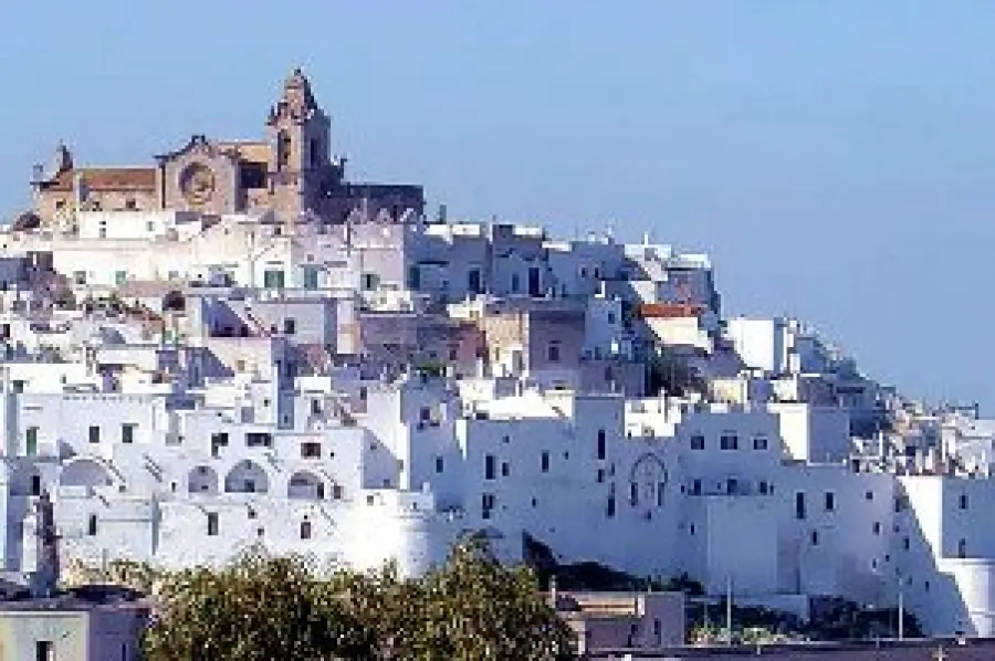 Vacanze in Puglia ad Ostuni: la Città Bianca. Itinerario di viaggio in Puglia: Ostuni, Carovigno, Egnazia