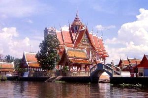 Offerte Viaggio sui voli aerei Thai Airways Roma-Bangkok e Milano-Bangkok. Voli Low Cost