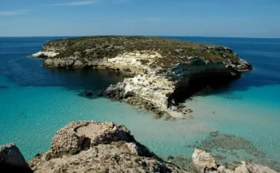 Vacanze sull' Isola di Lampedusa in Sicilia: spiagge, mare e storia. Itinerario di viaggio a Lampedusa