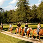 A San Genesio (Bolzano-Trentino Alto Adige) per una Vacanza-Benessere: Equitazione e Centro Benessere 