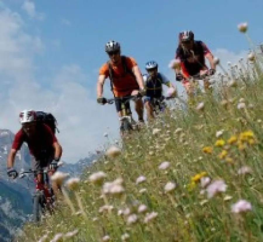 Vacanze-Benessere sulle Dolomiti del Trentino Alto Adige: ad Ortisei (Bolzano) escursioni in montagna