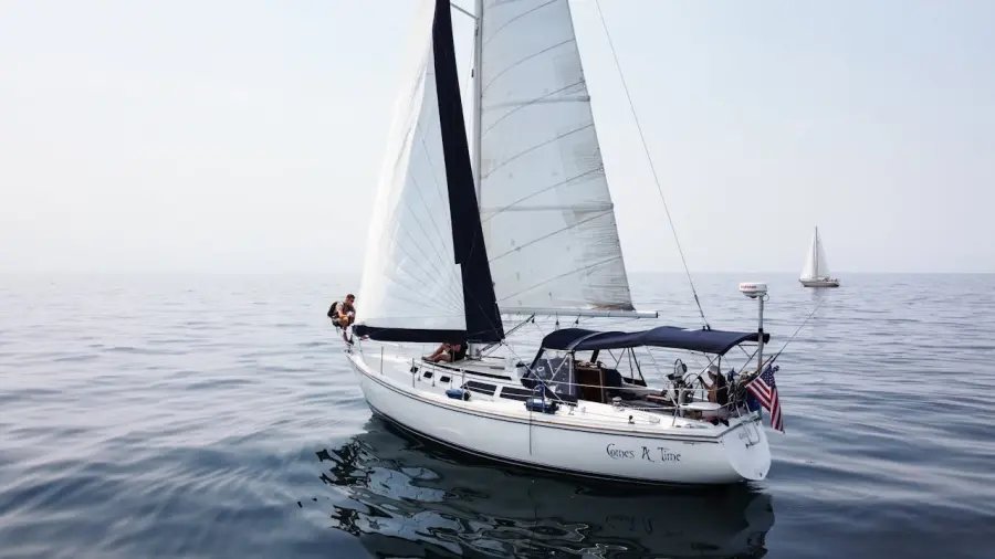 Vacanze in barca a vela: costi reali, imprevisti e scelte che fanno la differenza