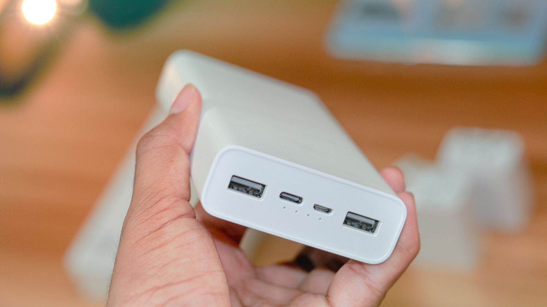 Power bank in aereo: limiti e regole 2026