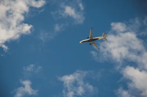 Viaggiare in aereo in gravidanza: regole e certificati