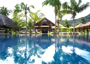 Seychelles: vacanze al Labriz resort. Con ristorante sushi e italiano, beauty farm, piscina