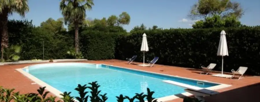 Puglia Salento-Vacanze a Taranto: agriturismo con piscina Masseria Popa a Massafra