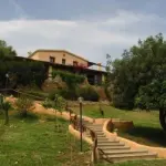 Sardegna-Vacanze all' agriturismo I Mandorli (Nuoro): piscina all' aperto e cucina tipica