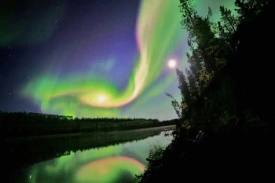 Canada-Viaggio nello Yukon per vedere l' aurora boreale. Da ottobre a novembre