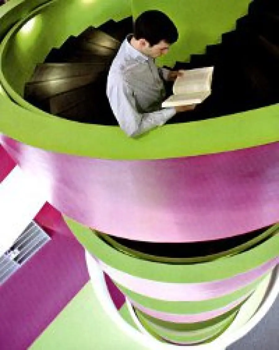 Germania-Cottbus: centro universitario per l' informazione, la comunicazione e i media