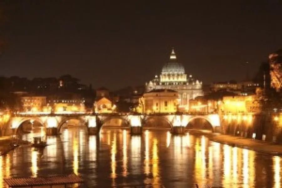 Roma: aperitivo al Chiosco di Ponte Milvio. Locali e ristoranti a Roma