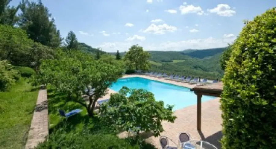 Umbria: vacanze benessere alla Fattoria di Vibio (Perugia). Sport, escursioni, centro benessere Spa