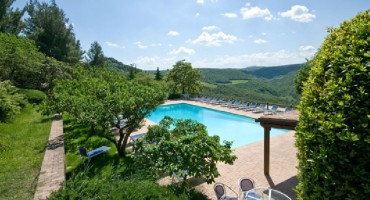 Umbria: vacanze benessere alla Fattoria di Vibio (Perugia). Sport, escursioni, centro benessere Spa