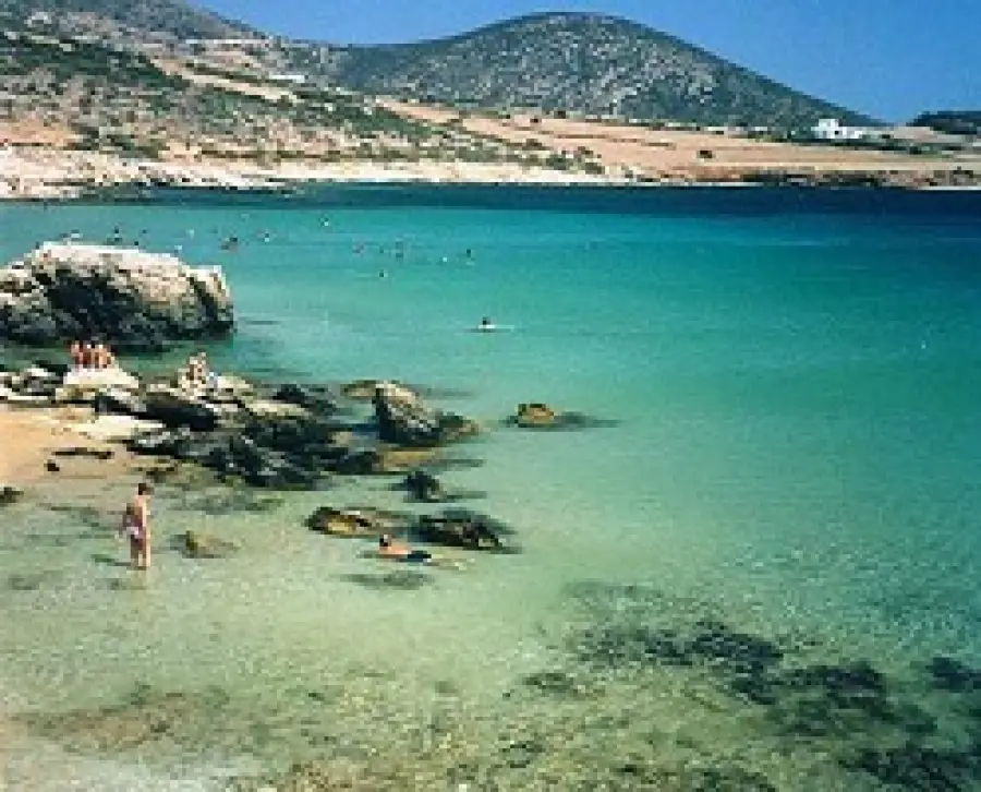 Vacanze isola Paros (Grecia): le spiagge più belle e i campeggi economici