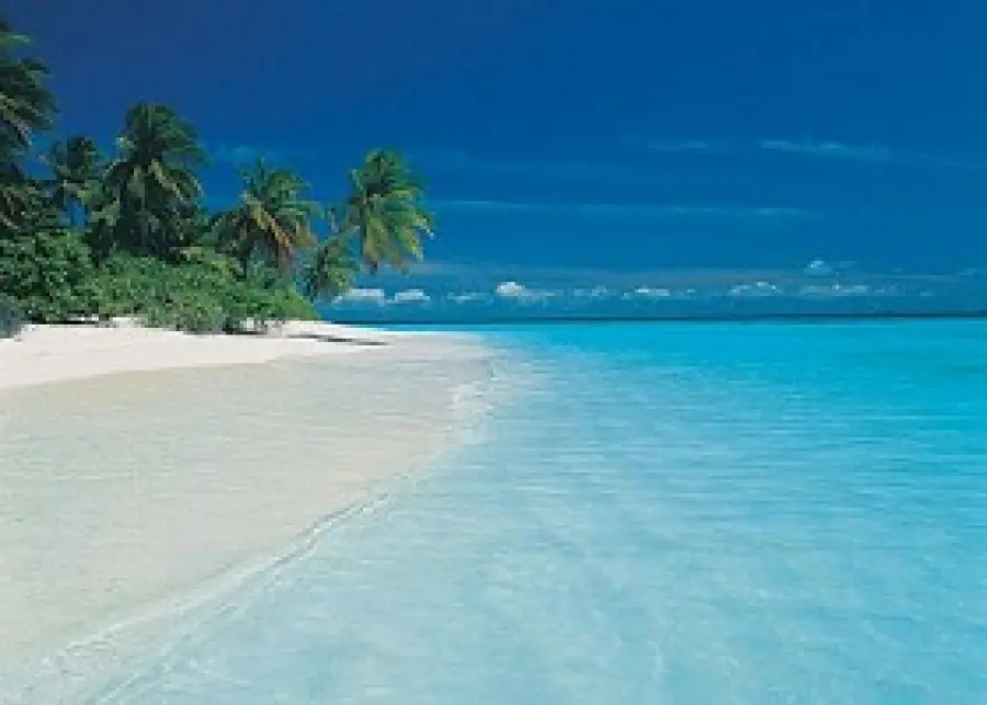 Vacanze alle Maldive: isole di Kuramathi e Veligandu e l' atollo di Ari