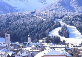 Dolomiti: sciare a San Candido (Bolzano-Trentino Alto Adige). Sport invernali e hotel