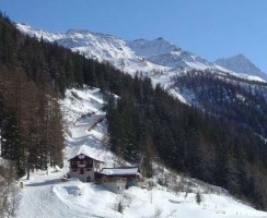 Settimana bianca in Valle d' Aosta al Rifugio Monte Bianco (Val Veny-Courmayeur)