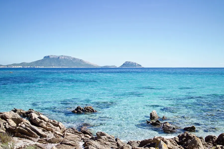 Viaggio in Sardegna al mare: le località migliori e come scegliere i villaggi più belli