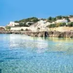 Salento (Puglia): vacanze a Castro Marina. Castello e cattedrale, spiaggia di Castro, grotte