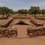 Viaggio in Sardegna al Pozzo di Santa Cristina nella zona archeologica di Paulilatino (Oristano)