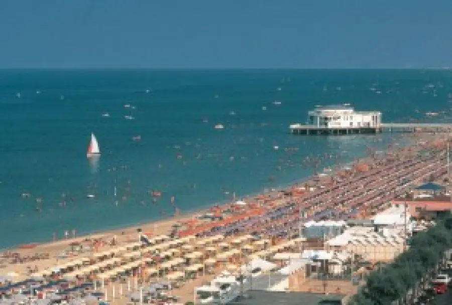 Vacanze al mare a Senigallia (Ancona-Marche): il mare e il centro storico di Senigallia - Guida Vacanze