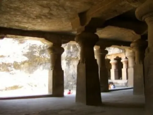 Viaggio in India: le grotte dell' isola di Elephanta (Mumbai-India). Cosa vedere nei pressi di Bombay