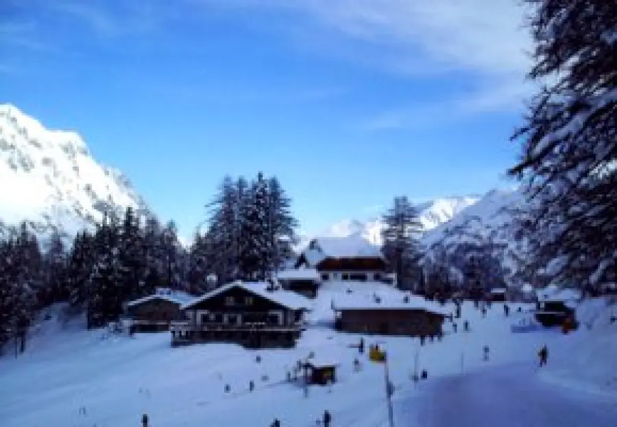 Vacanze invernali in Valle d' Aosta: Courmayeur, Plain Maison e La Thuile. Piste da sci e ristoranti 