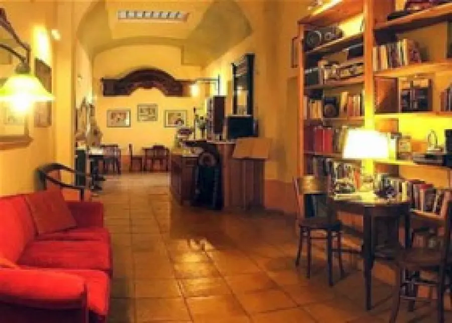 Viaggio a Firenze: l' Hotel Azzi-Locanda degli Artisti di Firenze nel centro storico - Alberghi Firenze