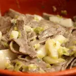 Vacanze invernali in montagna in Piemonte e in Lombardia: guida ai ristoranti in cui mangiare piatti tipici