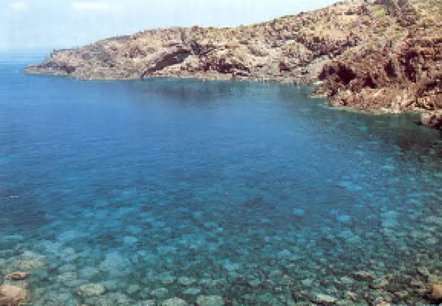 Isole della Sicilia: Pantelleria ed Egadi (Trapani), Isole Eolie e Ginostra (Messina), Pelagie (Agrigento)