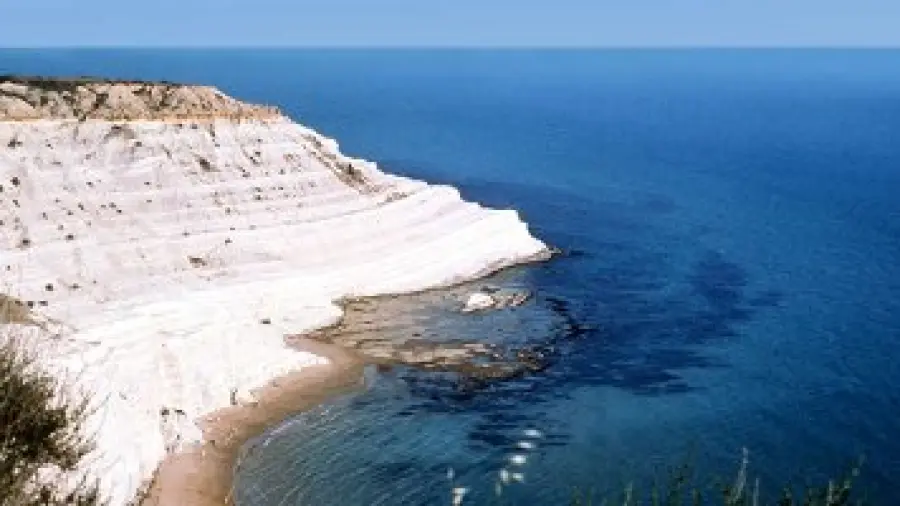 Cosa vedere in Sicilia: Porto Empedocle (Agrigento), Naro, Sciacca, Ragusa, Siragusa e Palermo